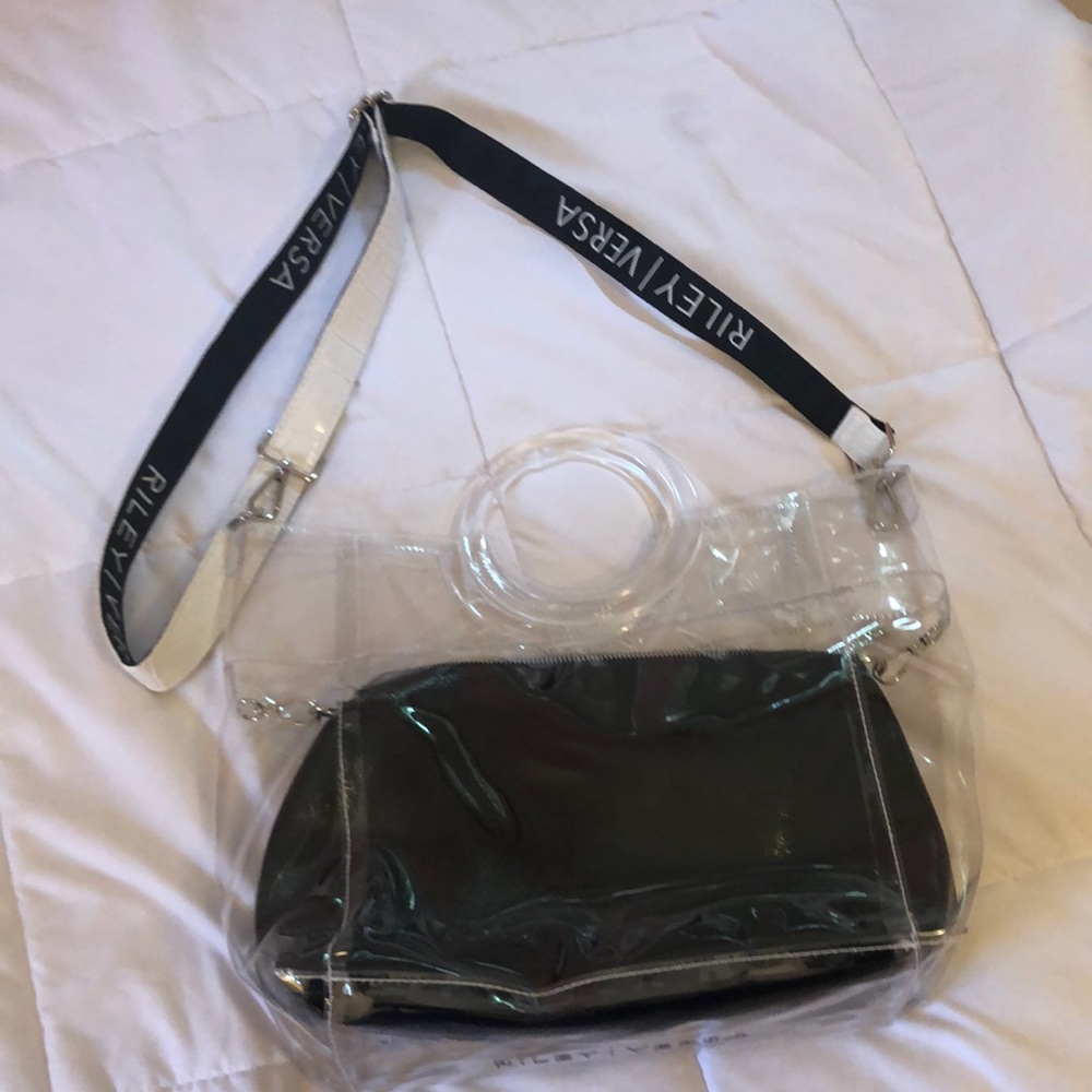 Riley Versa bag